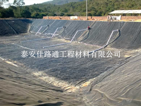 防滲土工膜施工：精準對接環(huán)境需求，共筑綠色屏障