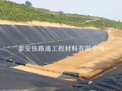 污水處理調(diào)節(jié)池防滲膜修復(fù)項(xiàng)目實(shí)踐與探索